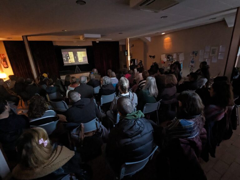 Projecció del documental "Viure la mort", Novembre 2024